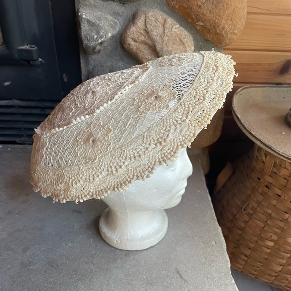 1940s Ornate Rhinestone‎ Straw Pompadour Hat